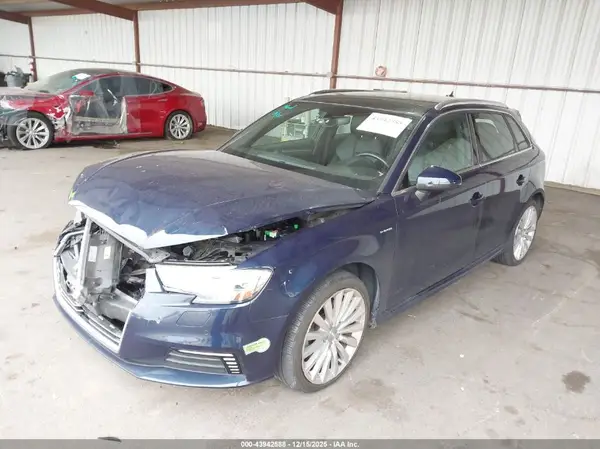 WAUTPBFF6HA098437 2017 AUDI A3 - Image 2