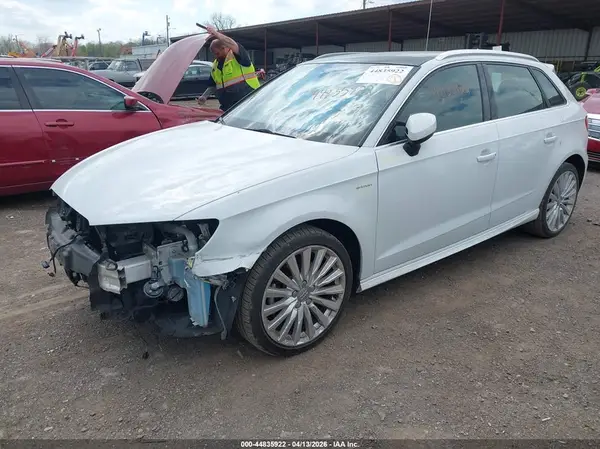 WAUTPBFF6HA131792 2017 AUDI A3 - Image 2