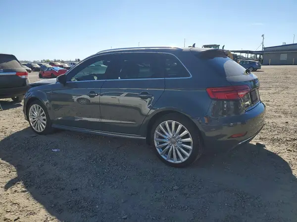 WAUTPBFF6HA133171 2017 AUDI A3 - Image 2