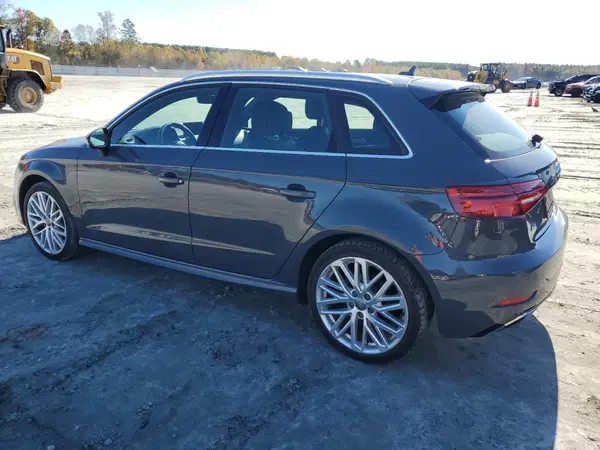 WAUTPBFF6JA058204 2018 AUDI A3 - Image 2