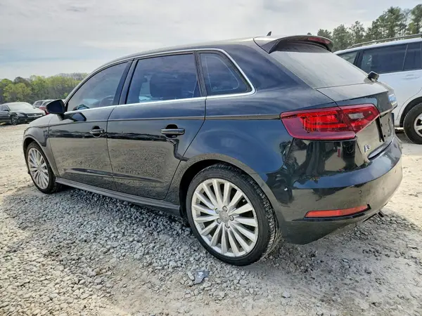 WAUTPBFF7GA024328 2016 AUDI A3 - Image 2
