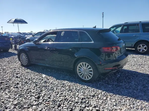WAUTPBFF7GA100243 2016 AUDI A3 - Image 2