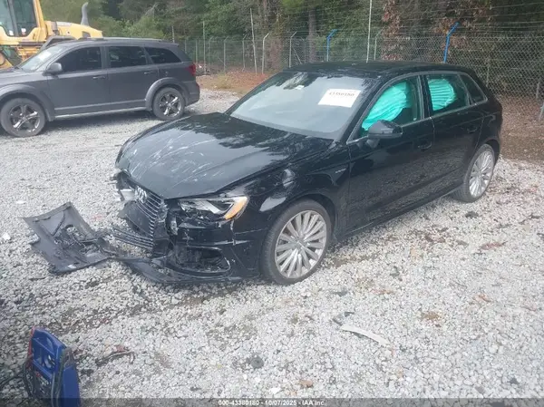 WAUTPBFF8GA050419 2016 AUDI A3 - Image 2