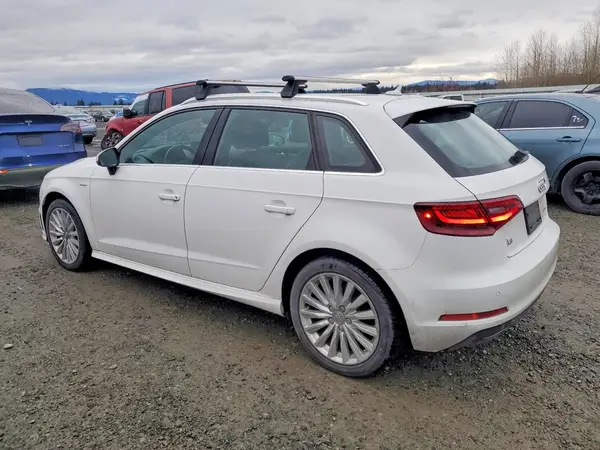 WAUTPBFF9GA101541 2016 AUDI A3 - Image 2