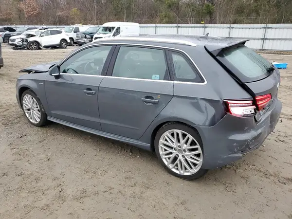 WAUTPBFF9JA057449 2018 AUDI A3 - Image 2