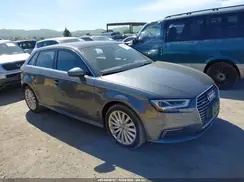 WAUTPBFF9JA098504 2018 AUDI A3