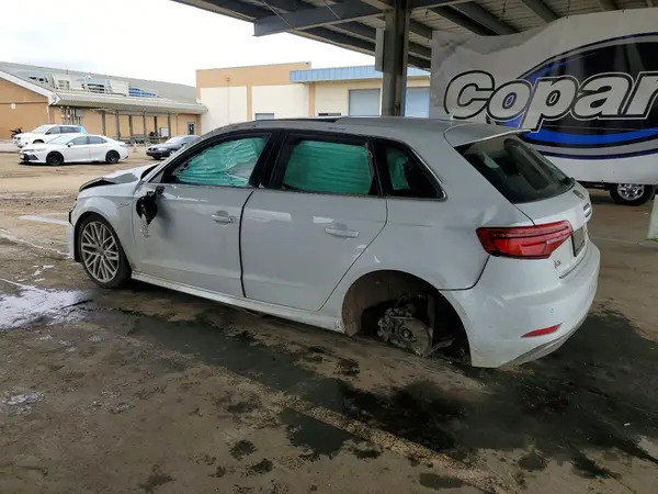 WAUTPBFFXJA059145 2018 AUDI A3 - Image 2
