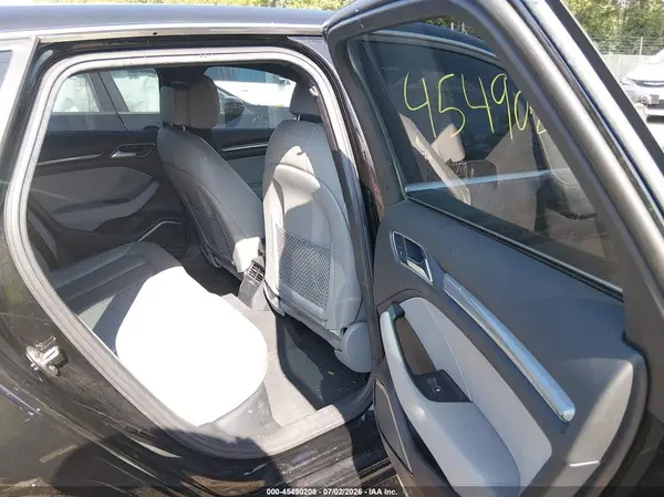 WAUTPBFFXJA091514 2018 AUDI A3 - Image 8