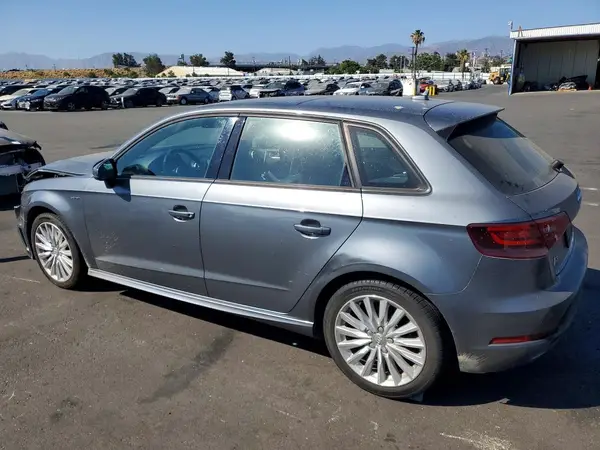 WAUUPBFF0GA132827 2016 AUDI A3 - Image 2