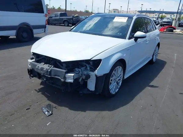 WAUUPBFF0JA066707 2018 AUDI A3 - Image 2