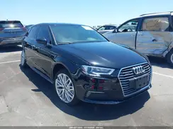 WAUUPBFF0JA113136 2018 AUDI A3