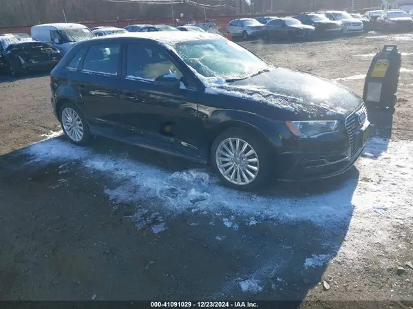 WAUUPBFF1GA129483 2016 AUDI A3 - Image 1