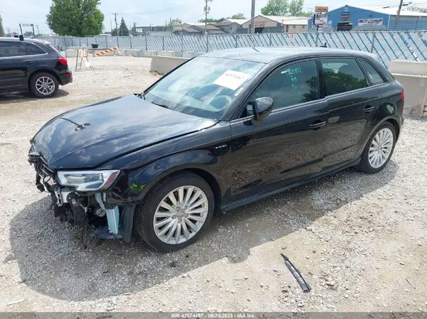 WAUUPBFF1HA070775 2017 AUDI A3 - Image 2