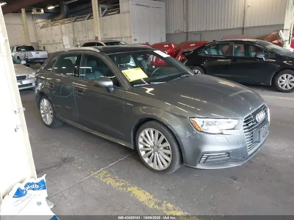 WAUUPBFF1HA076396 2017 AUDI A3 - Image 1