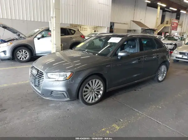 WAUUPBFF1HA076396 2017 AUDI A3 - Image 2