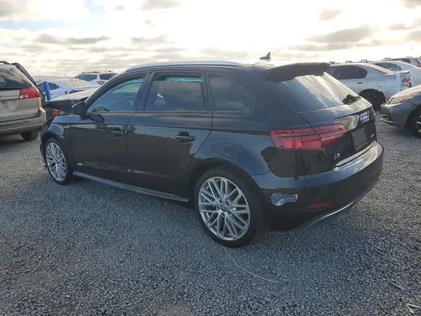 WAUUPBFF1JA064982 2018 AUDI A3 - Image 2