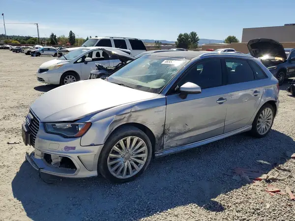 WAUUPBFF2GA086224 2016 AUDI A3 - Image 1