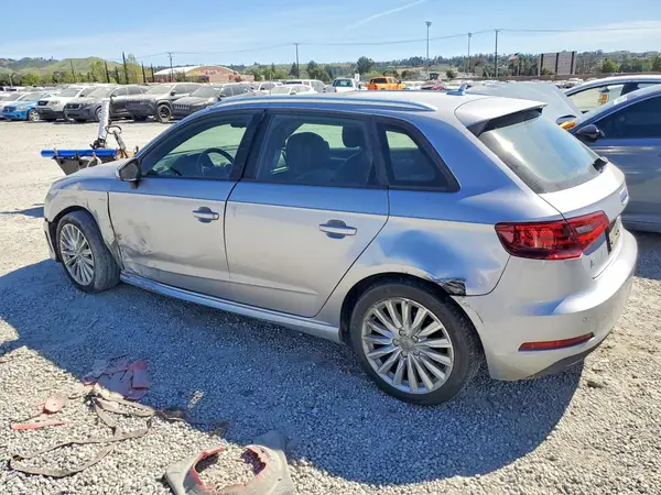 WAUUPBFF2GA086224 2016 AUDI A3 - Image 2
