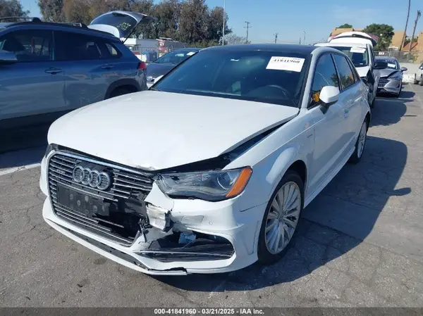 WAUUPBFF2GA118685 2016 AUDI A3 - Image 2