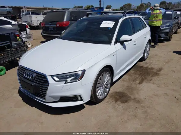 WAUUPBFF2HA034674 2017 AUDI A3 - Image 2