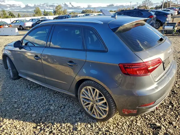 WAUUPBFF2JA113185 2018 AUDI A3 - Image 2
