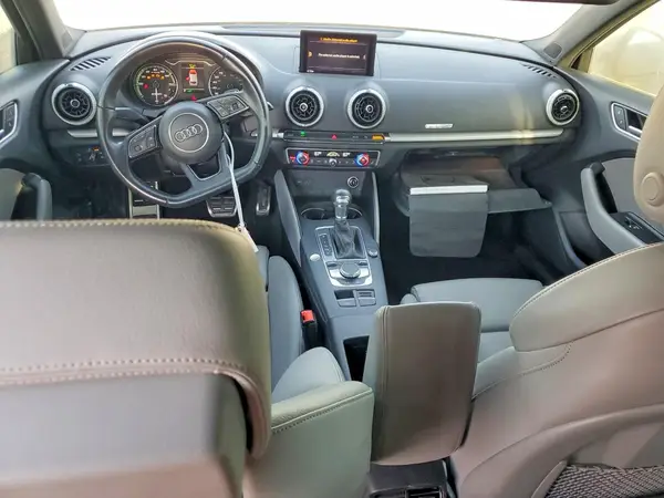 WAUUPBFF2JA113185 2018 AUDI A3 - Image 8