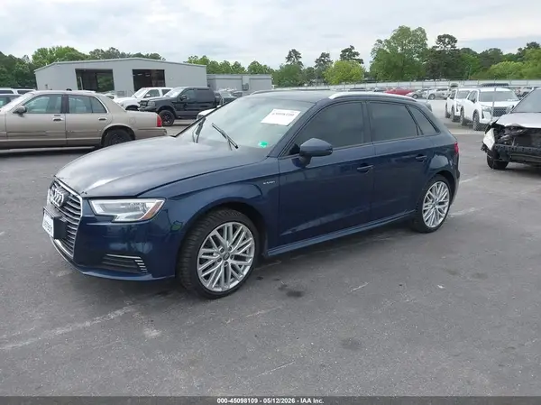 WAUUPBFF2JA116622 2018 AUDI A3 - Image 2