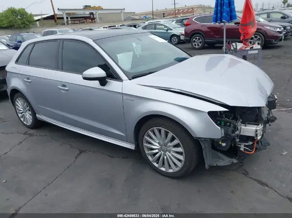 WAUUPBFF3GA077399 2016 AUDI A3 - Image 1