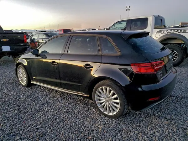 WAUUPBFF3HA062371 2017 AUDI A3 - Image 2