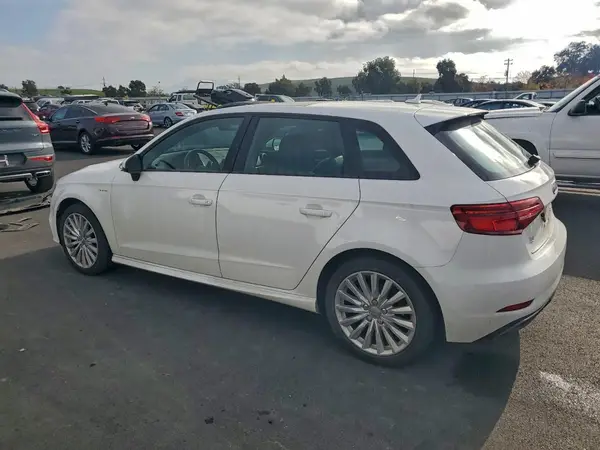 WAUUPBFF3HA073046 2017 AUDI A3 - Image 2