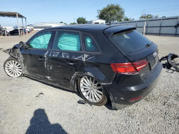 WAUUPBFF3HA118759 2017 AUDI A3 - Image 2