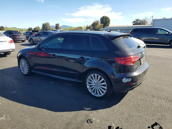 WAUUPBFF4HA080104 2017 AUDI A3 - Image 2