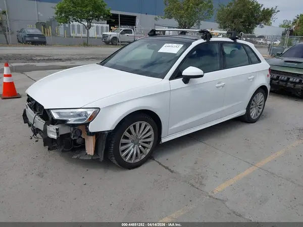 WAUUPBFF5HA087370 2017 AUDI A3 - Image 2