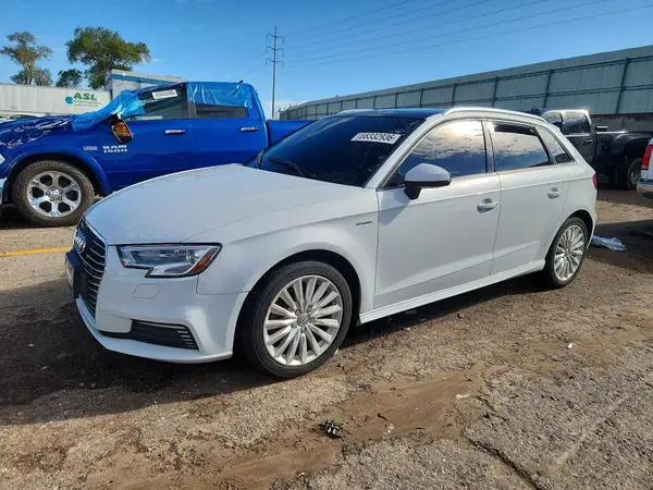 WAUUPBFF5JA078965 2018 AUDI A3 - Image 1