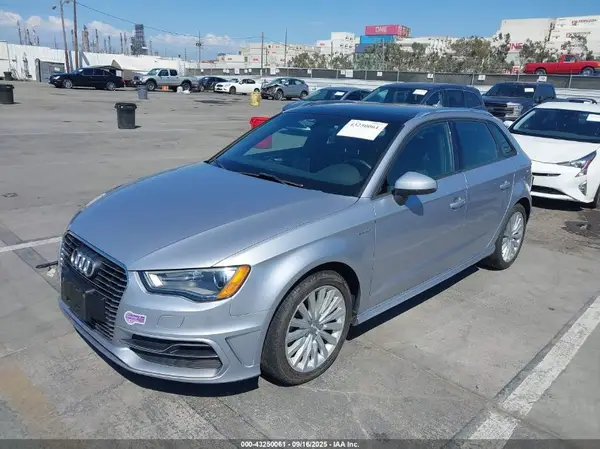 WAUUPBFF6GA058717 2016 AUDI A3 - Image 2