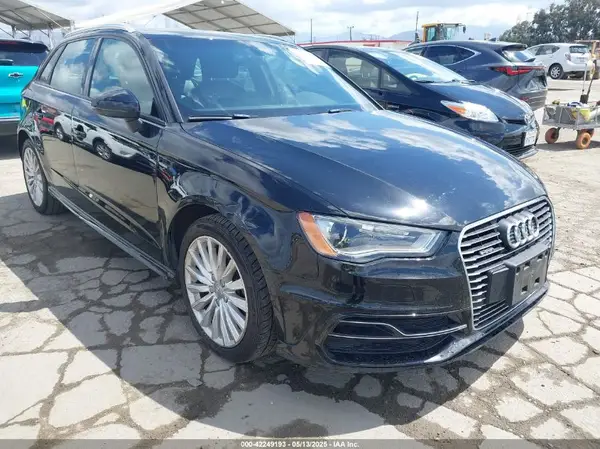 WAUUPBFF6GA107043 2016 AUDI A3 - Image 1