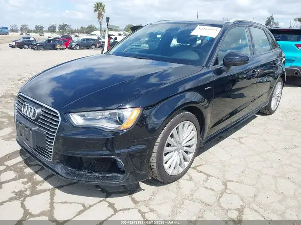 WAUUPBFF6GA107043 2016 AUDI A3 - Image 2