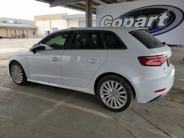 WAUUPBFF6HA107710 2017 AUDI A3 - Image 2