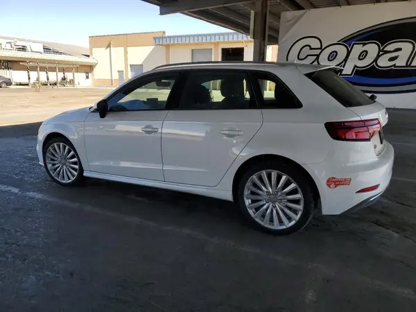 WAUUPBFF6HA111398 2017 AUDI A3 - Image 2