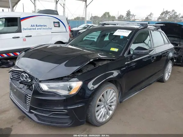WAUUPBFF7GA084615 2016 AUDI A3 - Image 2