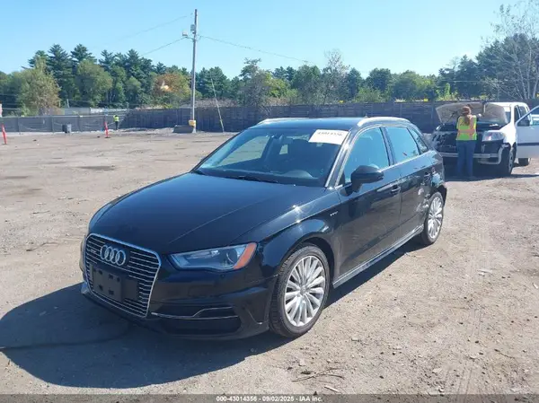 WAUUPBFF7GA095632 2016 AUDI A3 - Image 2