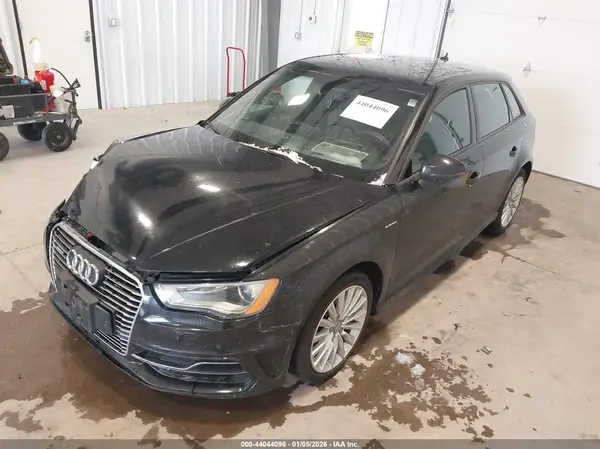 WAUUPBFF7GA123882 2016 AUDI A3 - Image 2