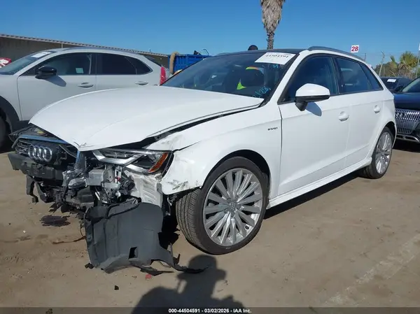 WAUUPBFF8HA041161 2017 AUDI A3 - Image 2
