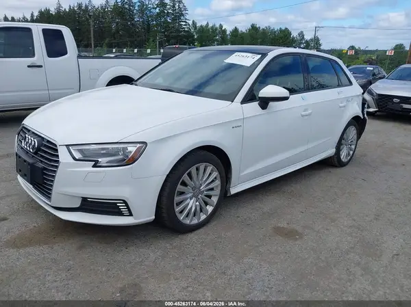 WAUUPBFF8HA044769 2017 AUDI A3 - Image 2