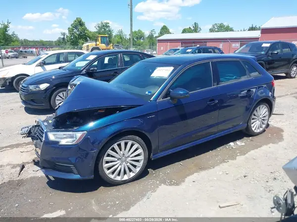 WAUUPBFF8HA091753 2017 AUDI A3 - Image 2