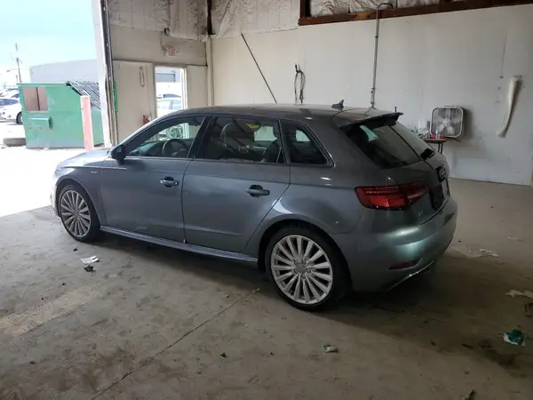 WAUUPBFF8HA106980 2017 AUDI A3 - Image 2