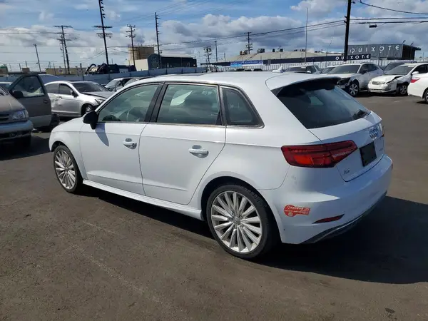 WAUUPBFF8HA146136 2017 AUDI A3 - Image 2