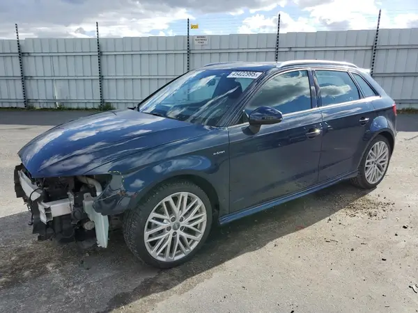 WAUUPBFF8JA055339 2018 AUDI A3 - Image 1