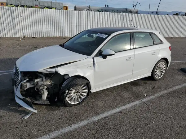 WAUUPBFF8JA089684 2018 AUDI A3 - Image 1