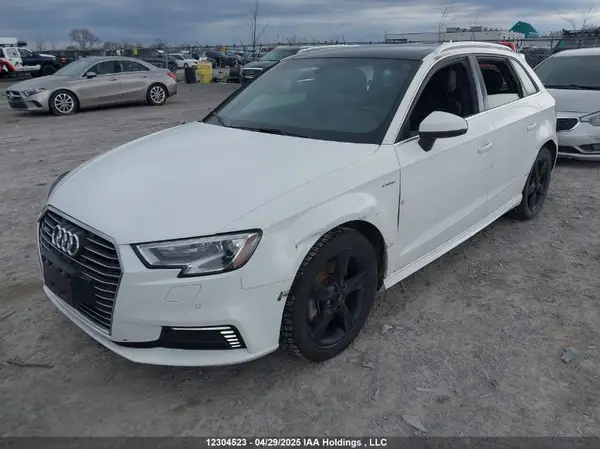 WAUUPBFF8JA117533 2018 AUDI A3 - Image 2